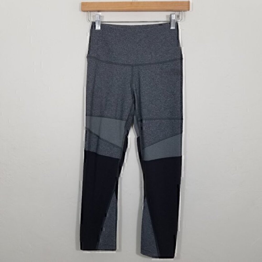 The North Face Flash Dry Crop Legging Gray Size S